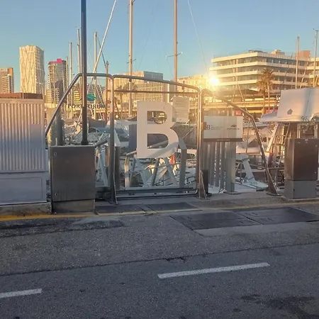 Ботель Barcelona Boat Experience