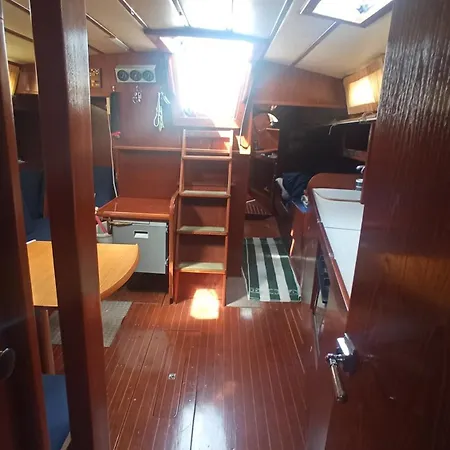 船屋 Barcelona Boat Experience