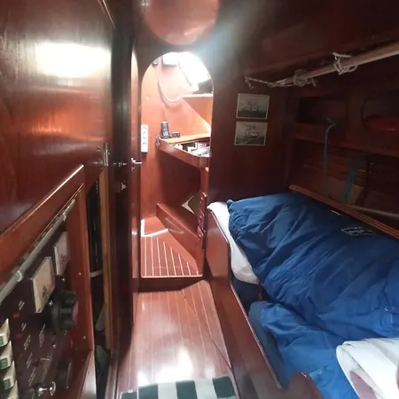 Båthotell Barcelona Boat Experience *